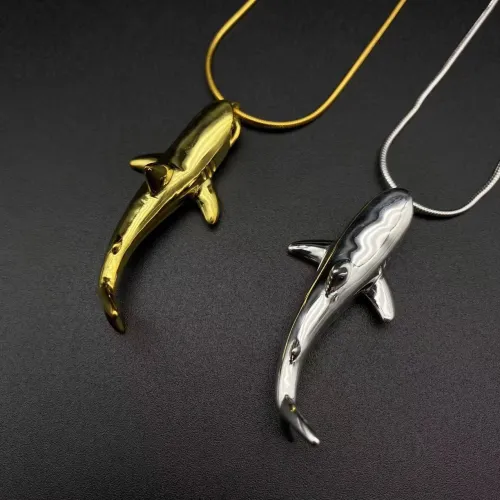 Pure 925 Silver Whale Pendant Embossed Necklace