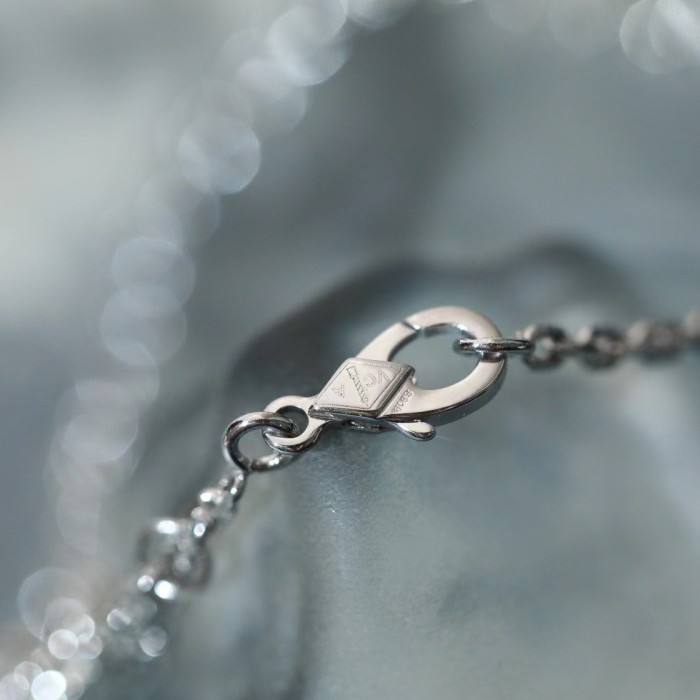 Four Leaf Grass Irregular Necklace