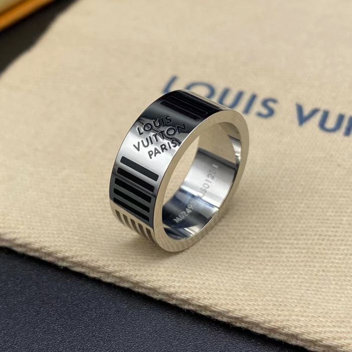 Striped embossed ring