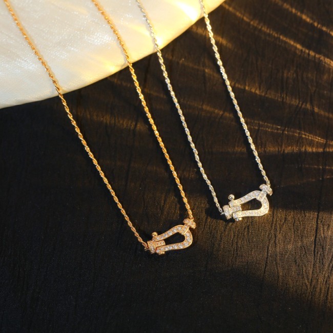 Small Horseshoe Necklace