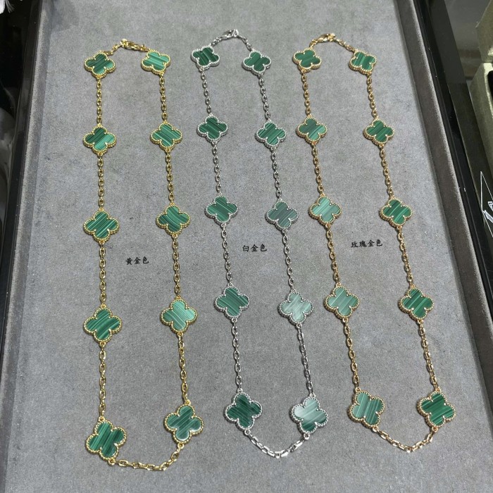 10 Flower Four Leaf Grass Necklace