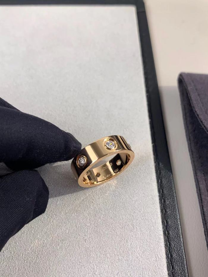 5.5mm smooth tricolor V gold full diamond ring