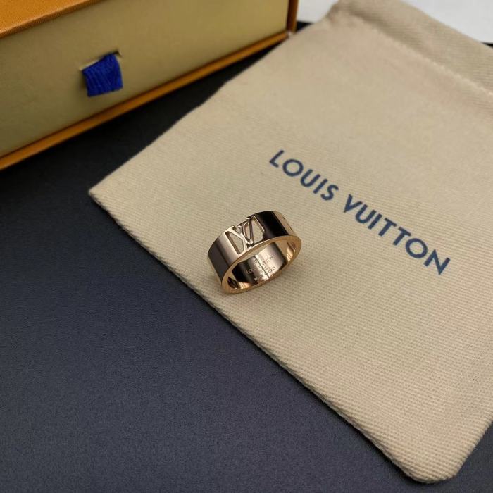 Hollow out old flower relief logo letter ring