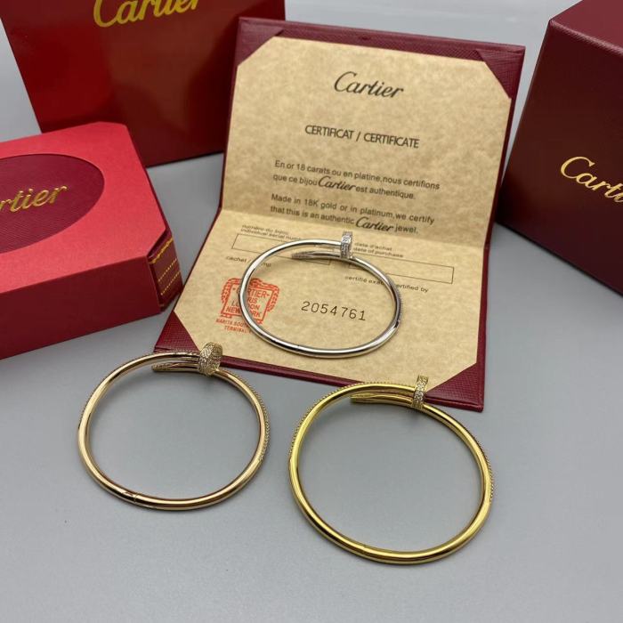 Nail Bracelet full of diamonds