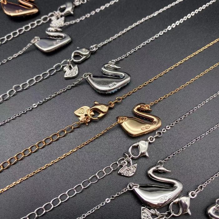 Classic Swan Necklace