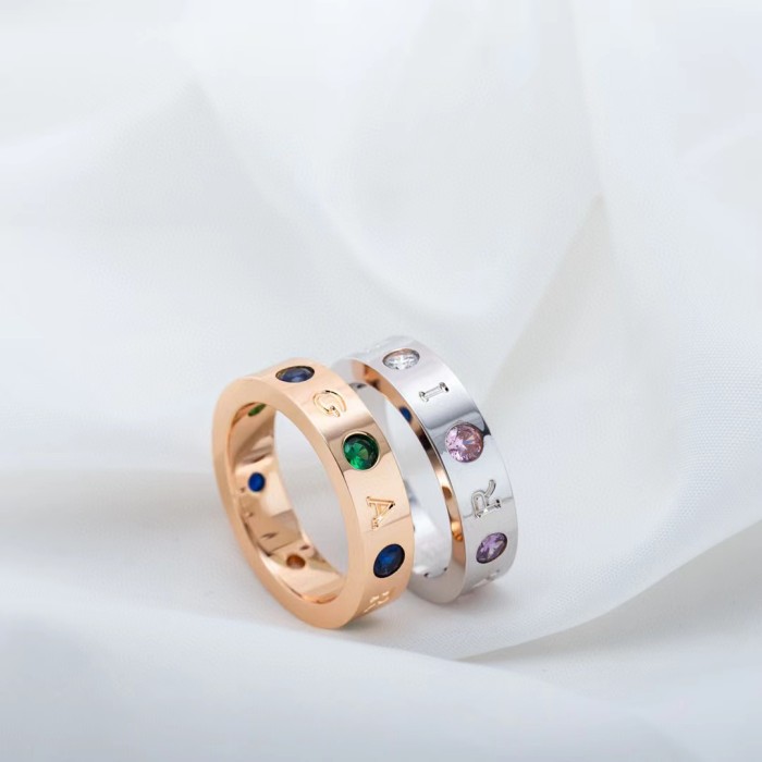 Colored diamond ring