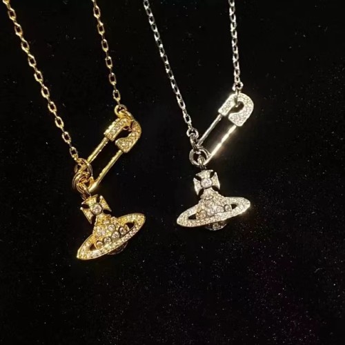 Chain pin necklace