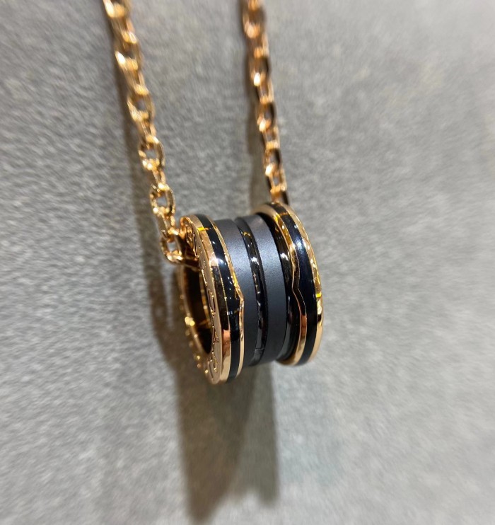 Gold Chain Black Pendant Necklace