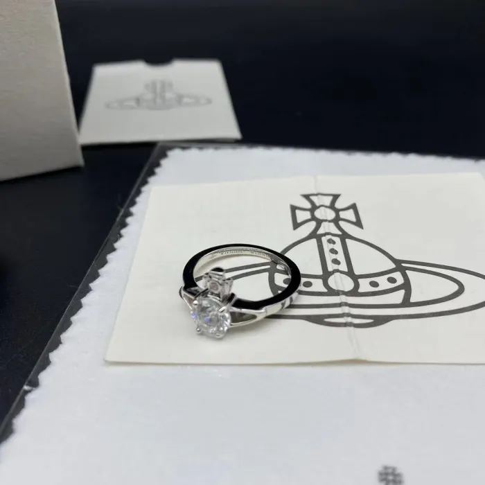 West Pacific Queen Planet diamond ring
