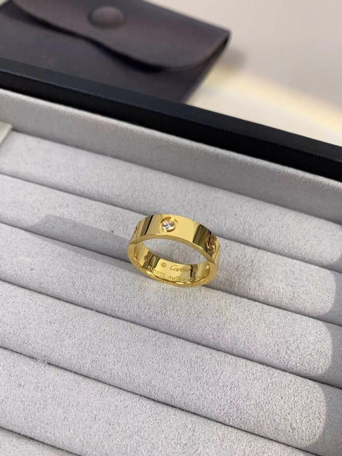5.5mm smooth tricolor V gold diamond ring