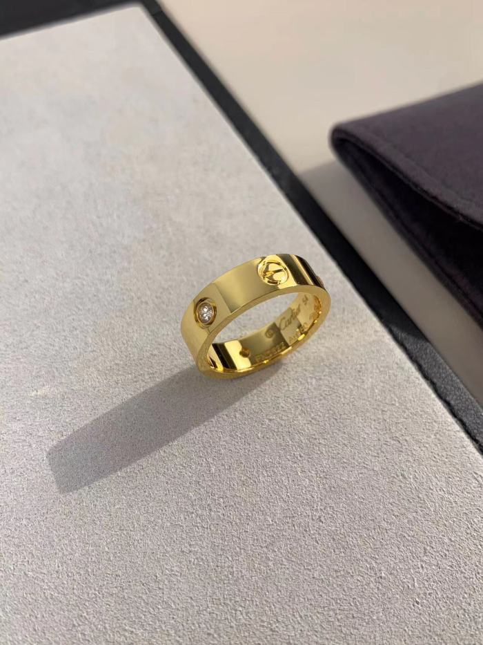 5.5mm smooth tricolor V gold diamond ring