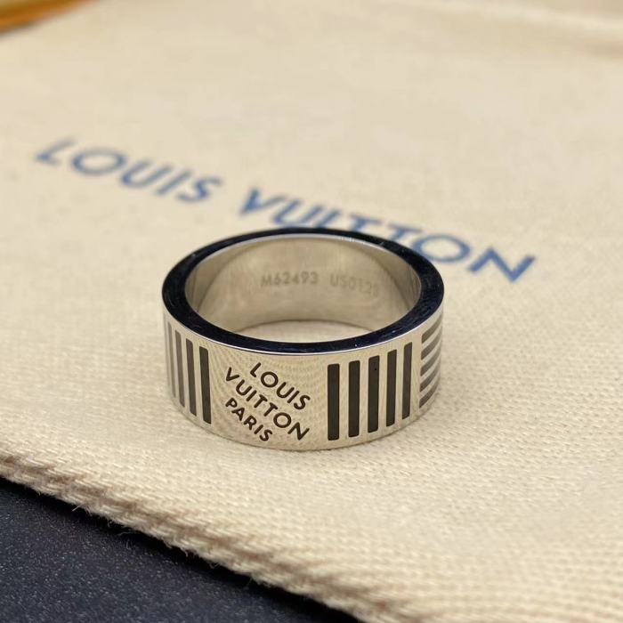 Striped embossed ring