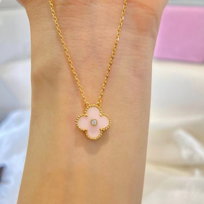 Diamond Four Leaf Grass Necklace