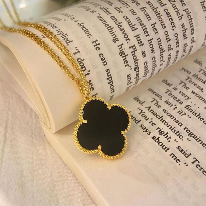 2.5cm Large Four Leaf Grass Necklace