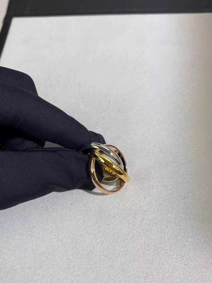 Three in 1 V gold ring