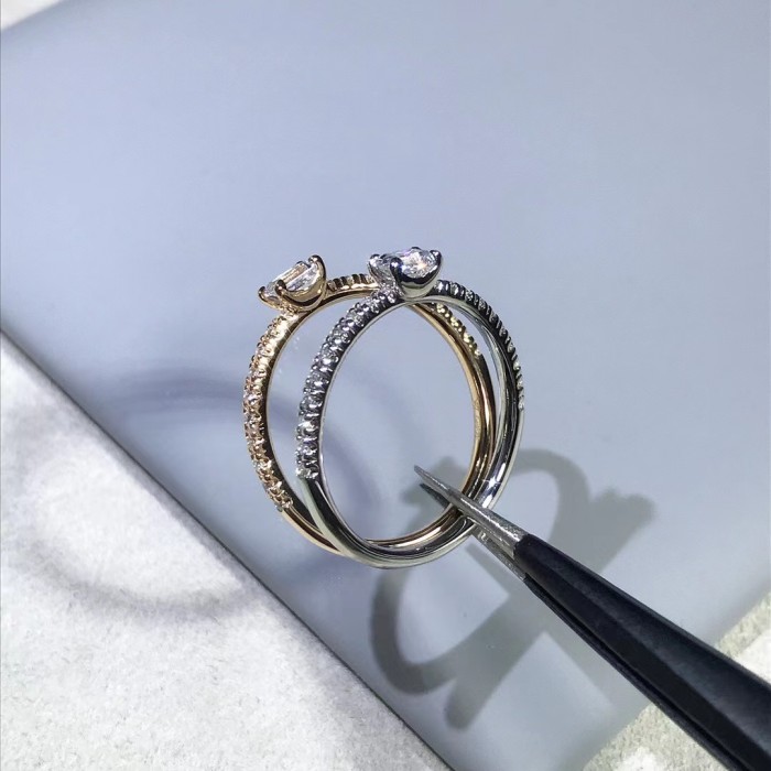 Two color single diamond small ring