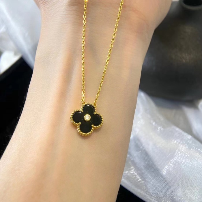 Diamond Four Leaf Grass Necklace