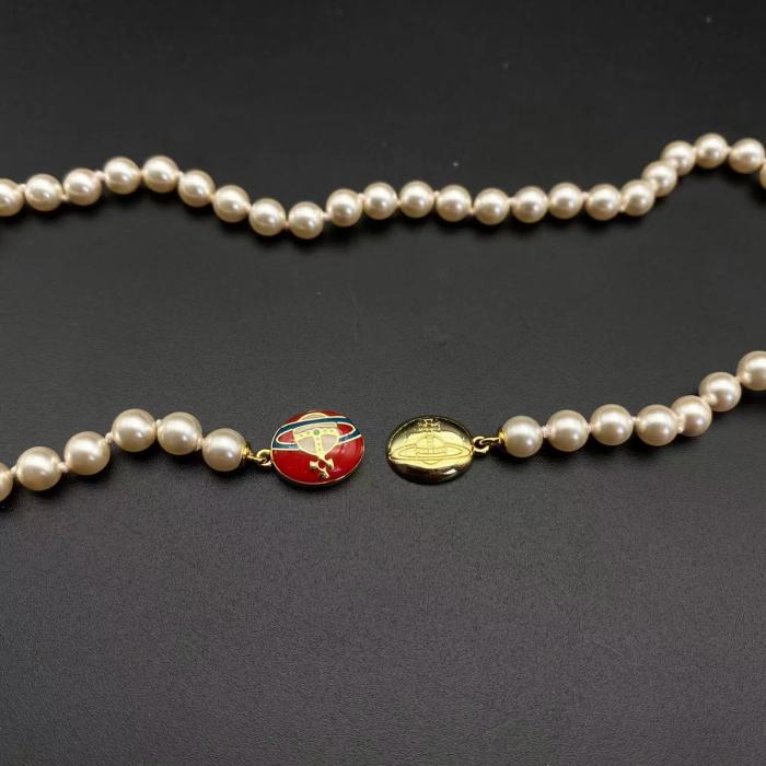 Red magnetic buckle necklace