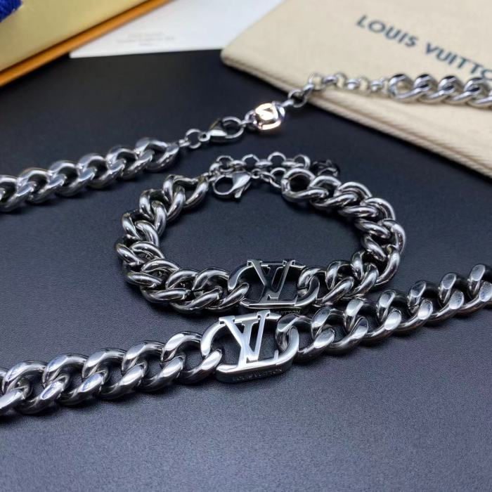 Logo necklace bracelet