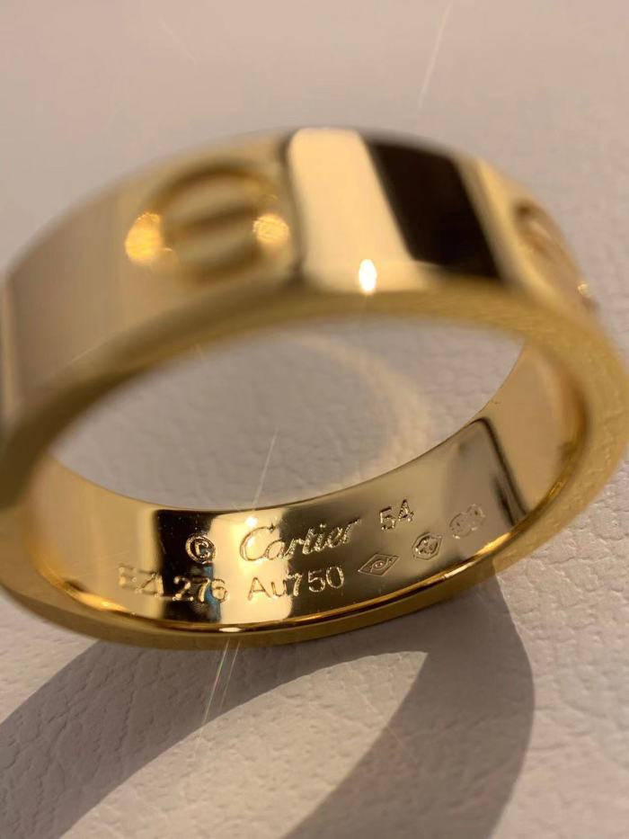 5.5mm smooth tricolor V gold ring