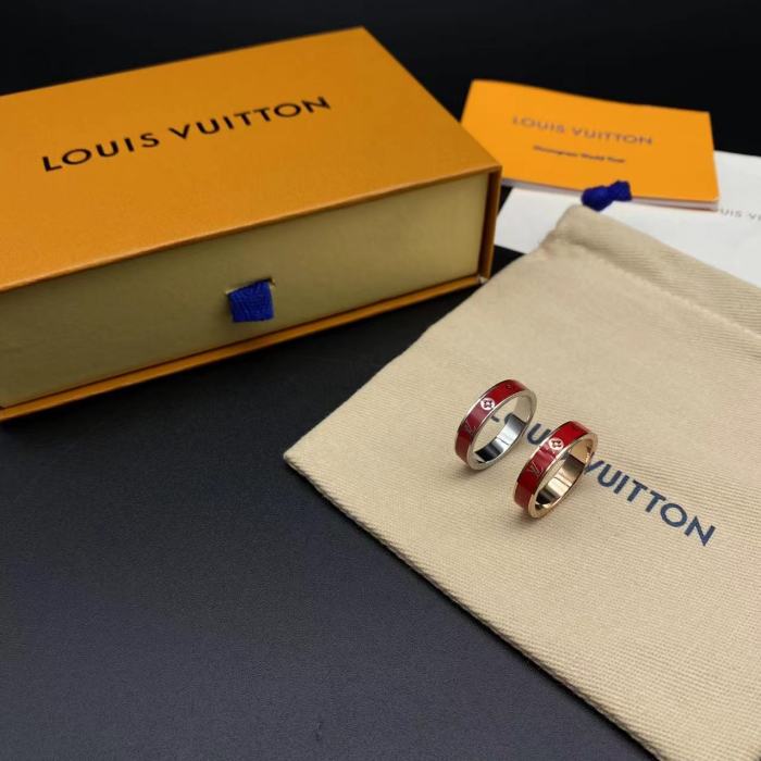 Colorful steel V gold ring