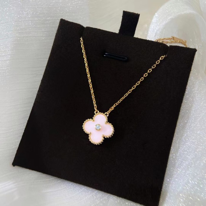 Diamond Four Leaf Grass Necklace