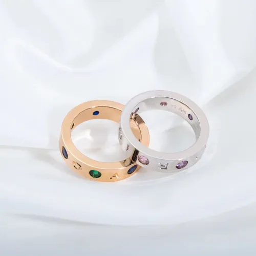 Colored diamond ring