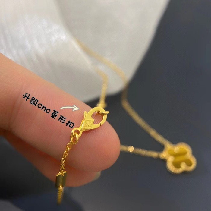 Clover necklace agate