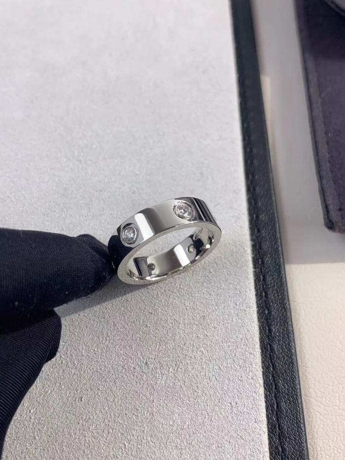 5.5mm smooth tricolor V gold full diamond ring