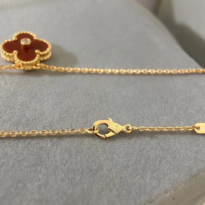 Diamond Four Leaf Grass Necklace