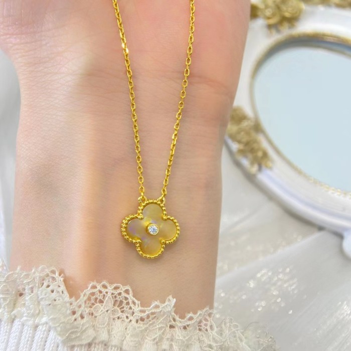 Diamond Four Leaf Grass Necklace