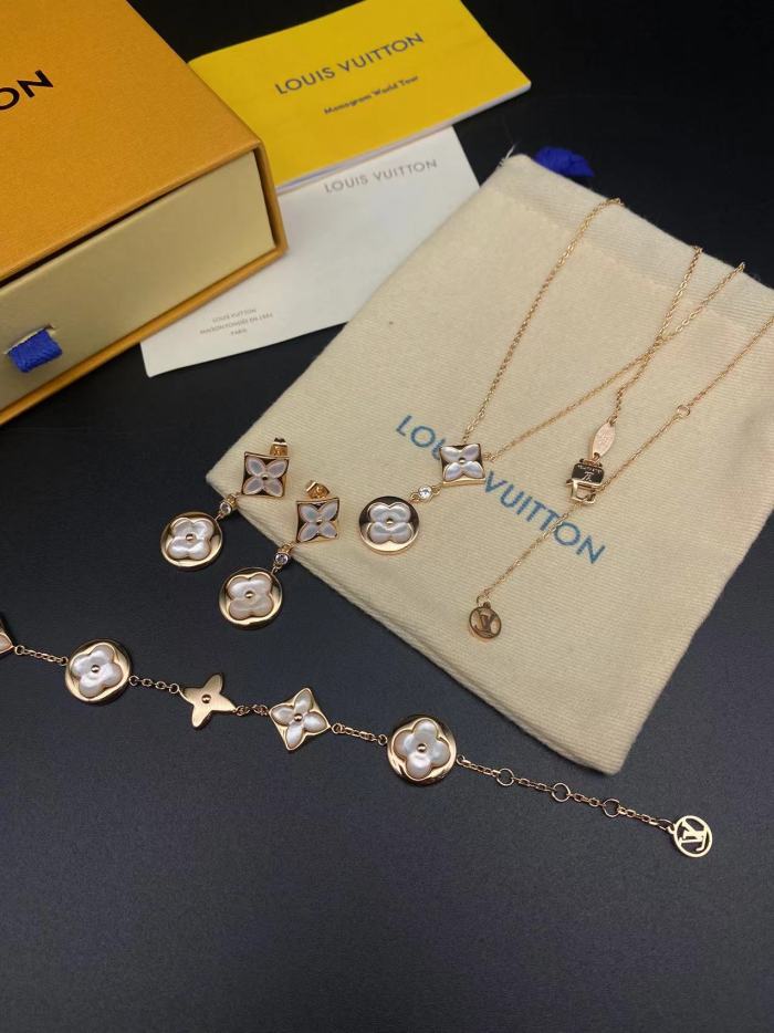 Logo set earring bracelet necklace