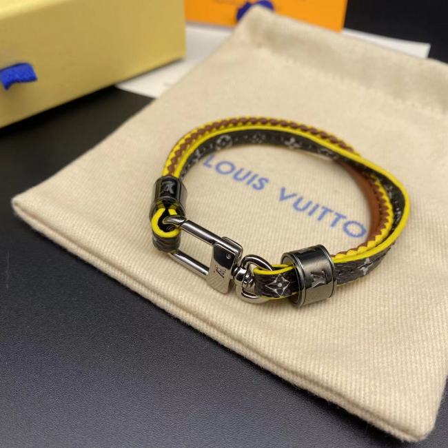 Leather ring bracelet