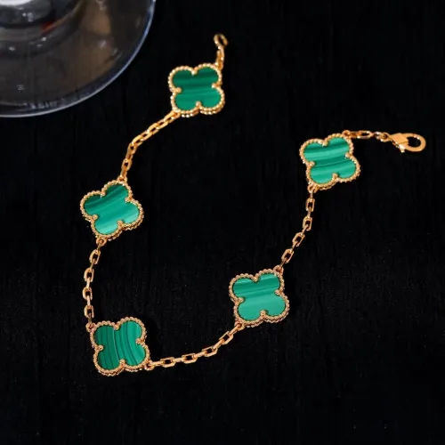 Four-leaved grass bracelet agate