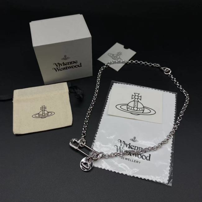 West Queen paper clip pendant necklace