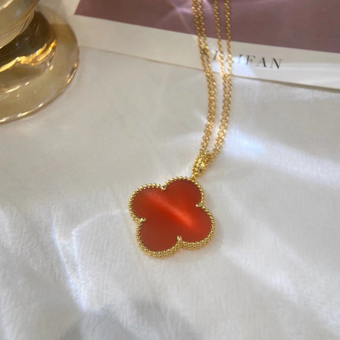 2.5cm Large Four Leaf Grass Necklace