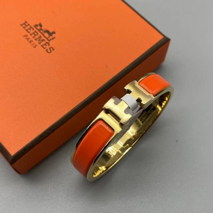 Multicolor letter H logo Bracelet