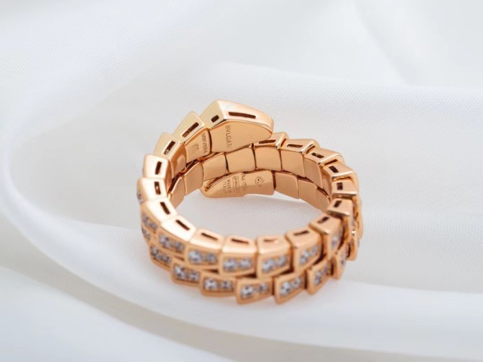 Three layer serpentine ring