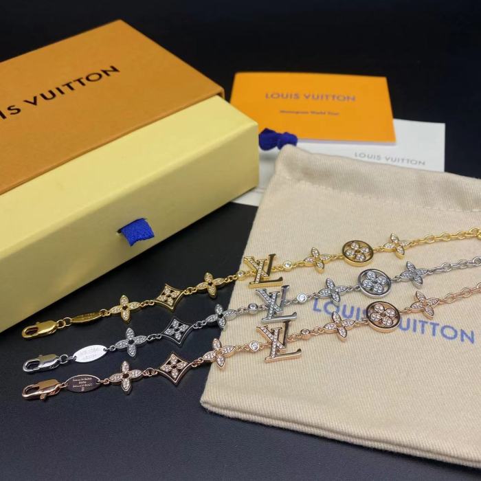 Diamond logo bracelet