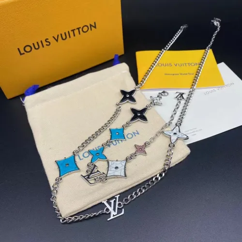 pendant necklace
