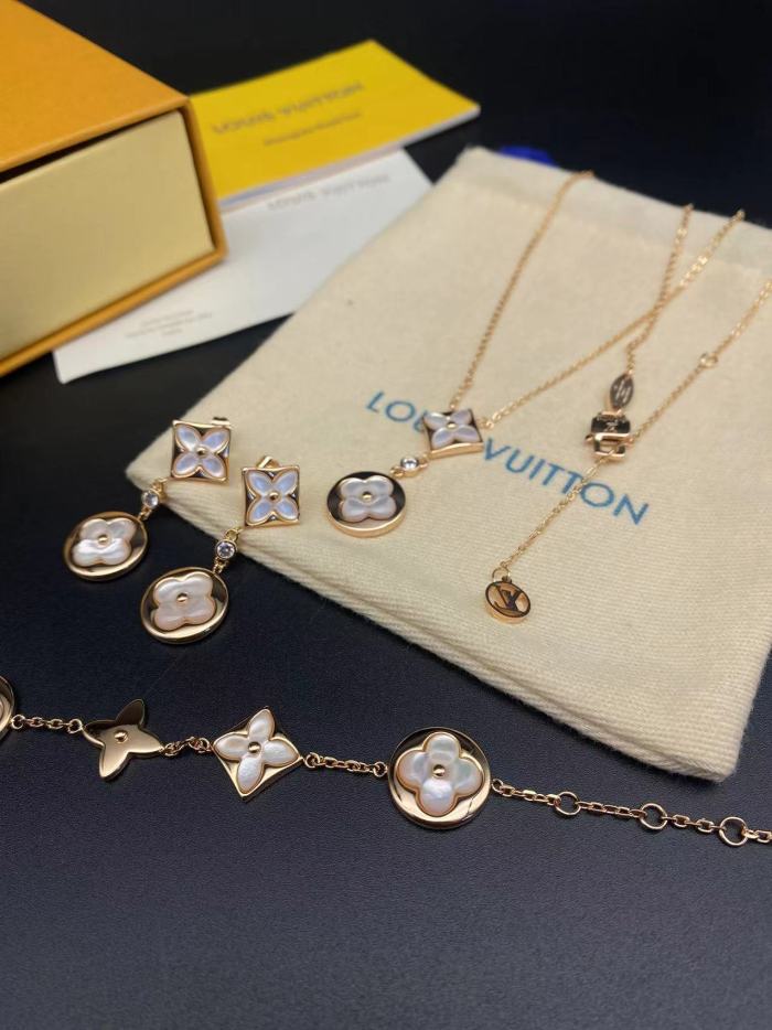 Logo set earring bracelet necklace