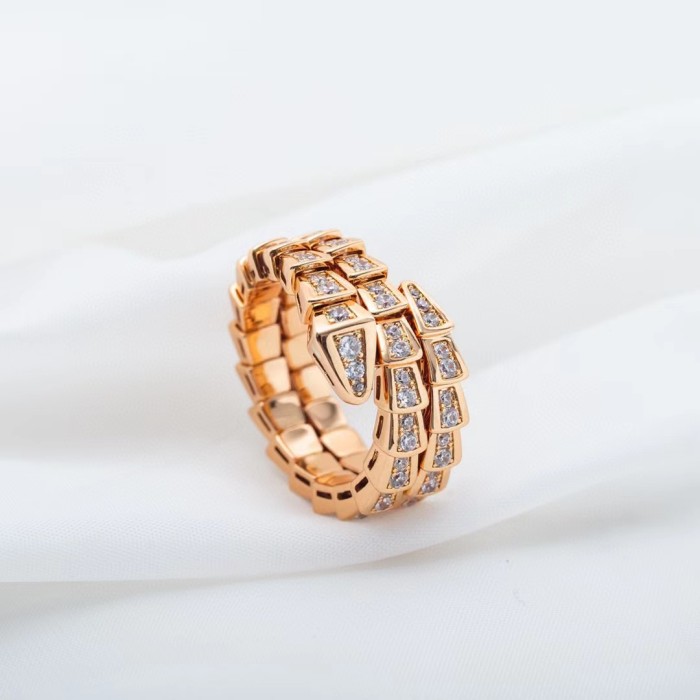 Three layer serpentine ring