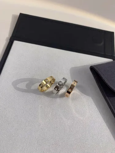 4mm smooth tricolor V gold full diamond ring