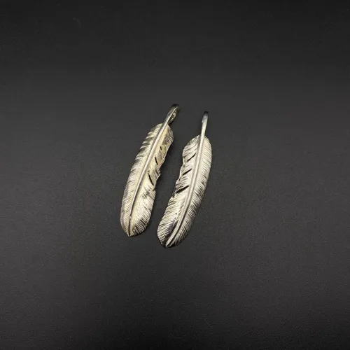 Smooth Feather Pendant