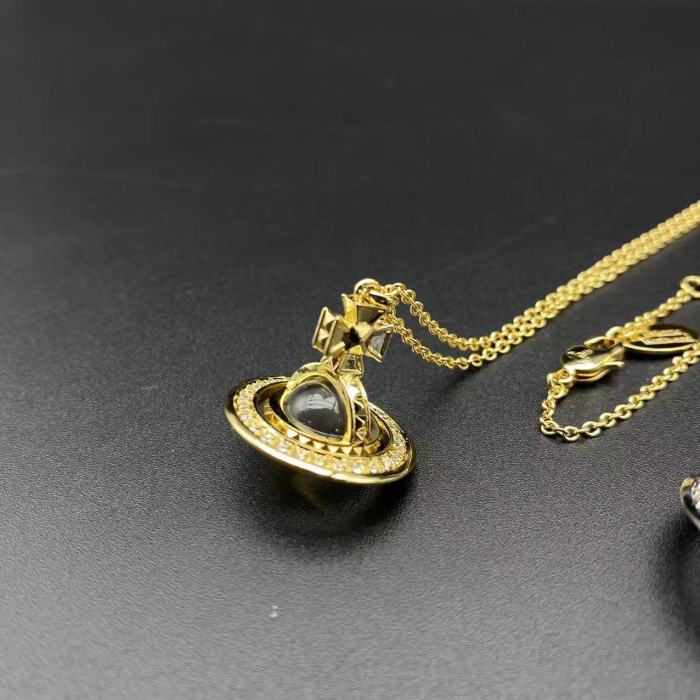 Medium Flying Necklace