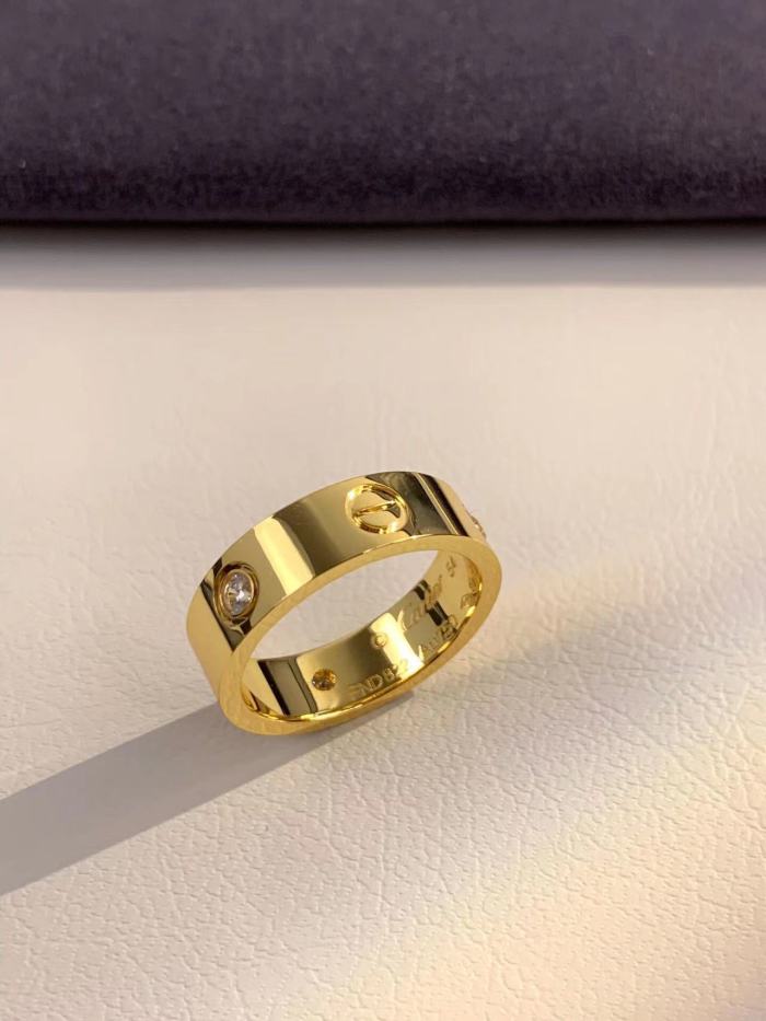 5.5mm smooth tricolor V gold diamond ring