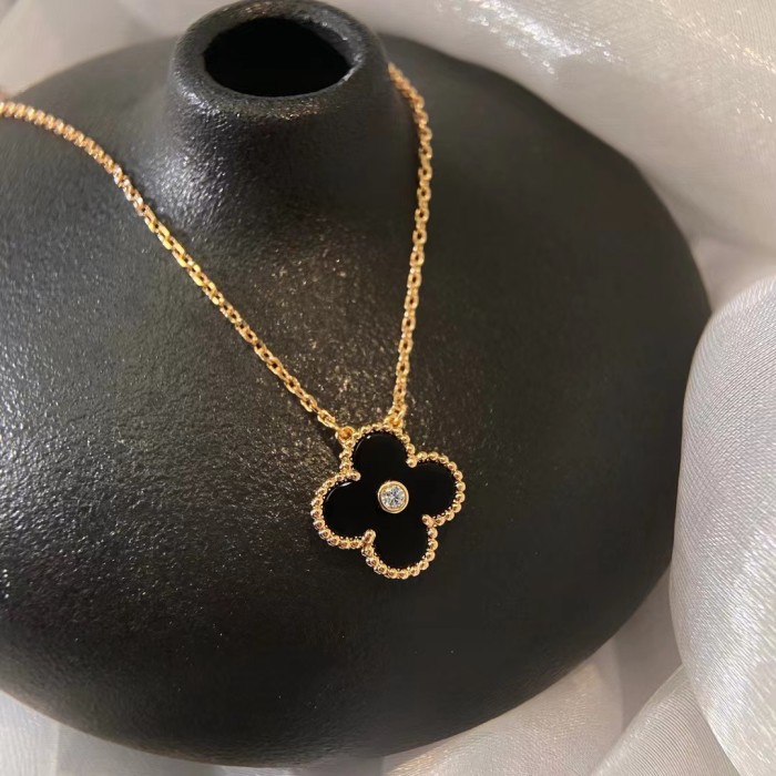 Diamond Four Leaf Grass Necklace