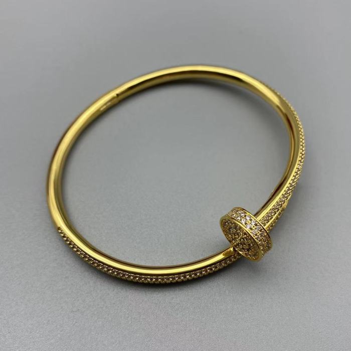 Nail Bracelet full of diamonds