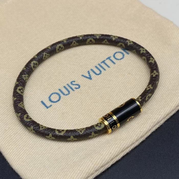 Leather ring bracelet