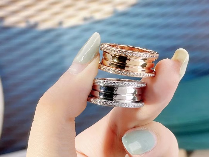 Two color diamond inlaid small waist ring